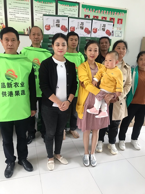 雙節(jié)慰問(wèn)敬老院 發(fā)揚(yáng)傳統(tǒng)美德